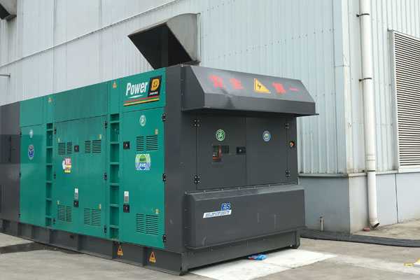 秀山燃油滤清器的更换流程是怎样的？