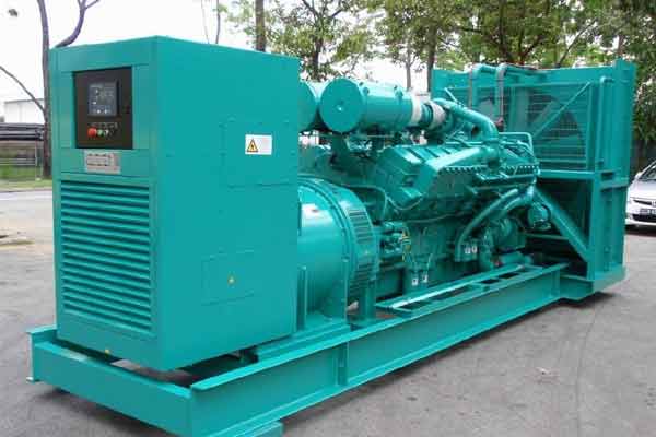 秀山柴油发电机组电压不稳定怎样维修？