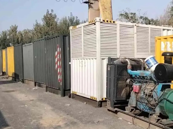 秀山200KW柴油发电机机组每小时油耗是多少？